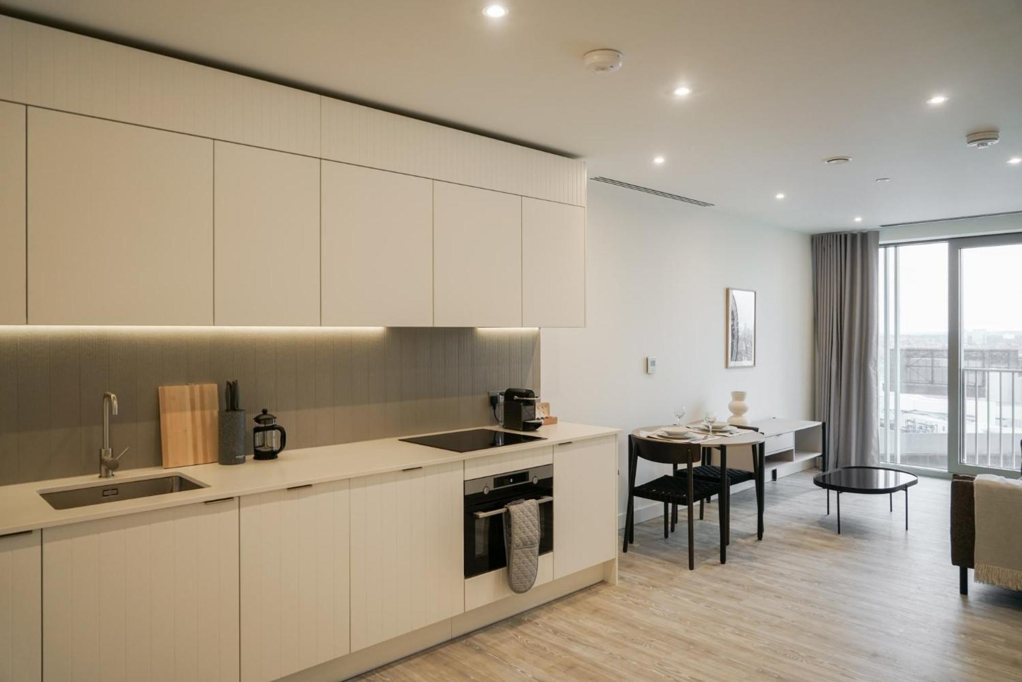 Coppermaker Square In Stratford Aparthotel London Eksteriør bilde