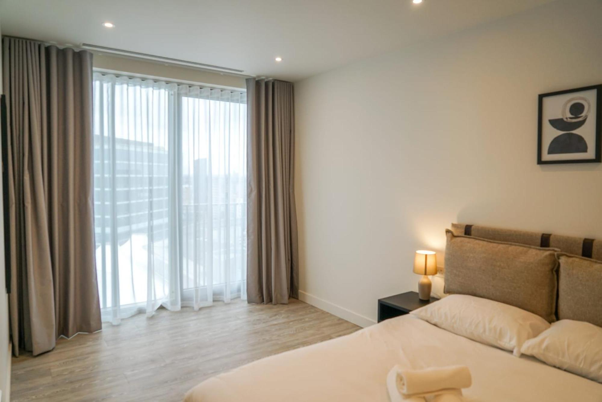 Coppermaker Square In Stratford Aparthotel London Eksteriør bilde